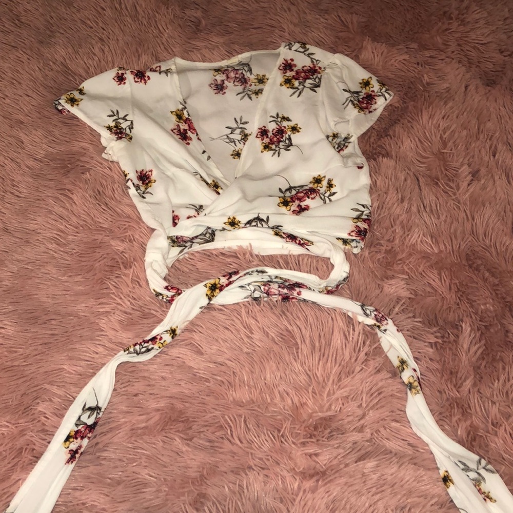 Floral tie front crop top